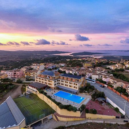 Borgo Saraceno Hotel-Residence سانتا تيريزا غالّورا المظهر الخارجي الصورة