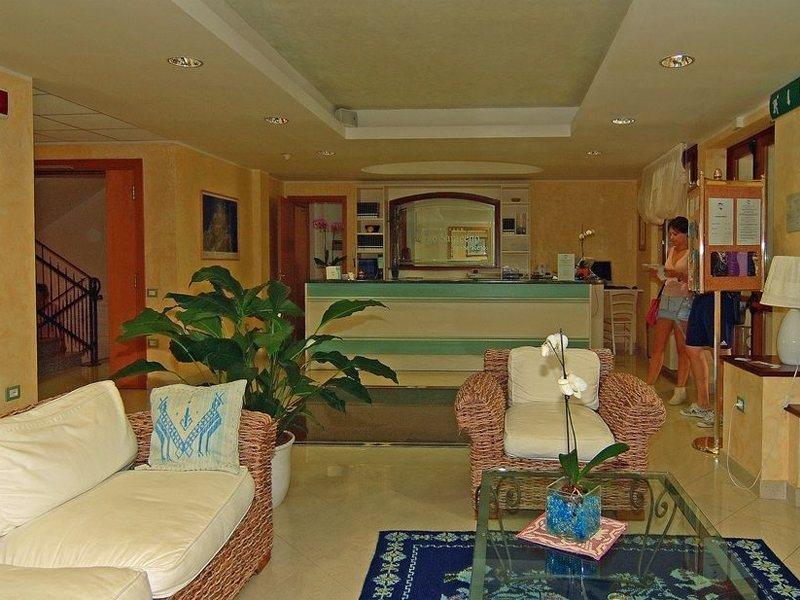 Borgo Saraceno Hotel-Residence سانتا تيريزا غالّورا المظهر الخارجي الصورة