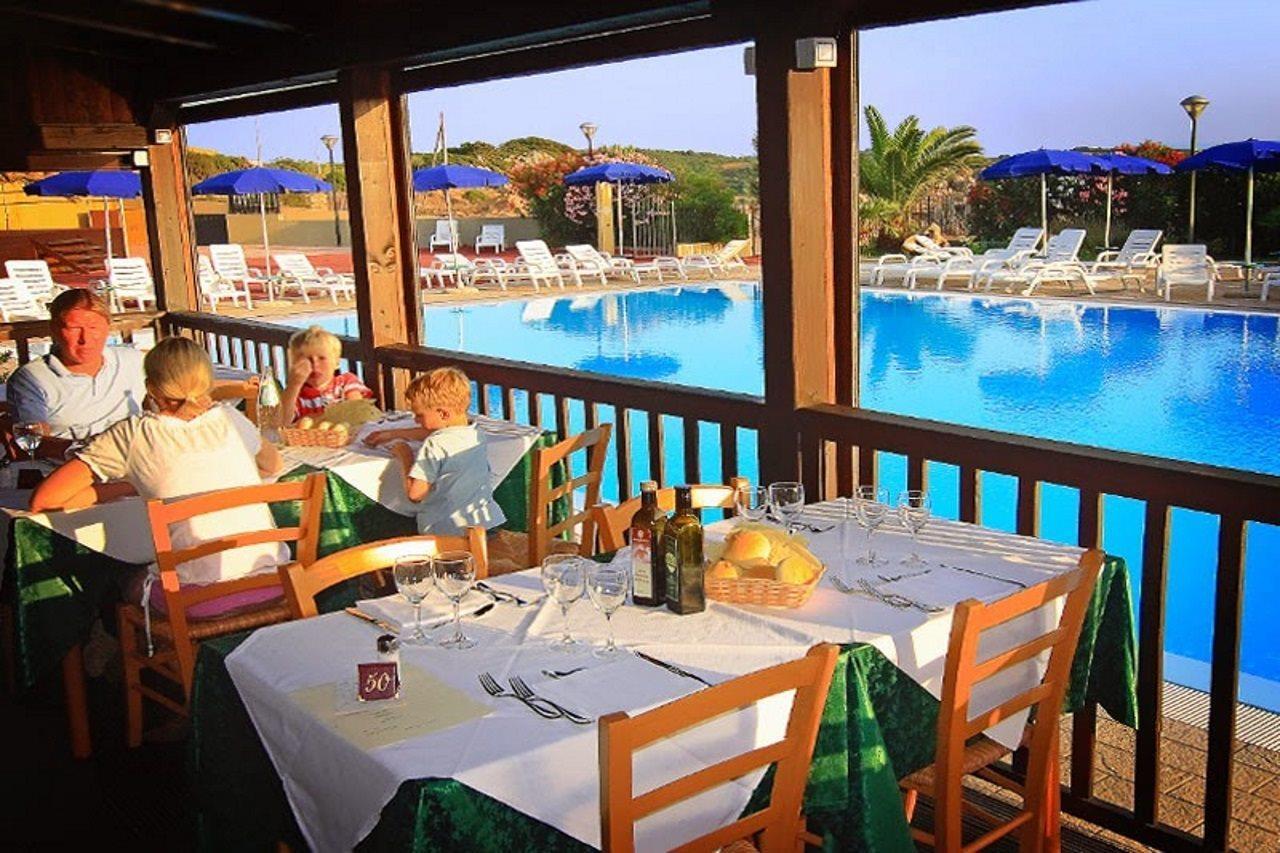 Borgo Saraceno Hotel-Residence سانتا تيريزا غالّورا المظهر الخارجي الصورة