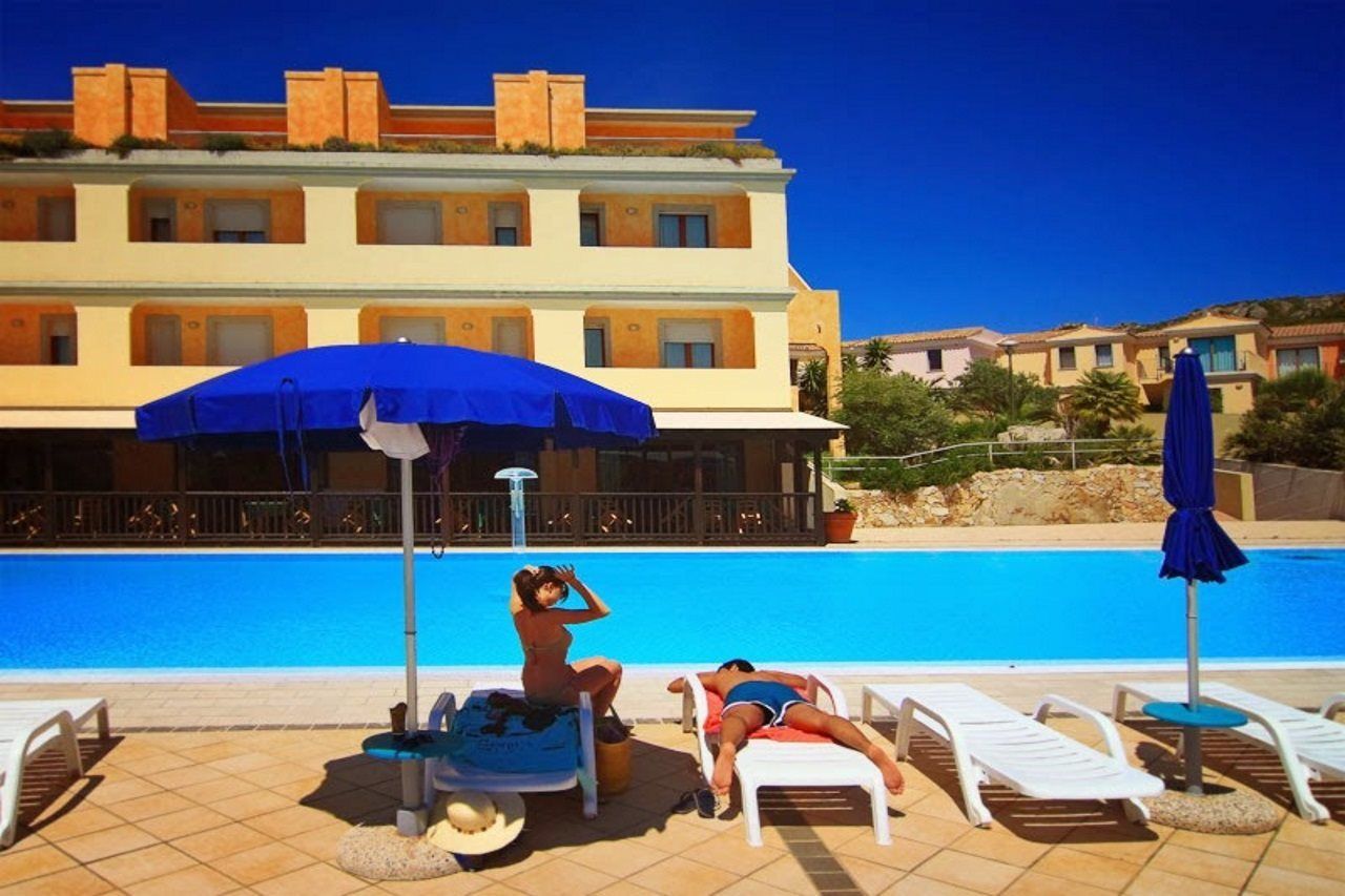 Borgo Saraceno Hotel-Residence سانتا تيريزا غالّورا المظهر الخارجي الصورة