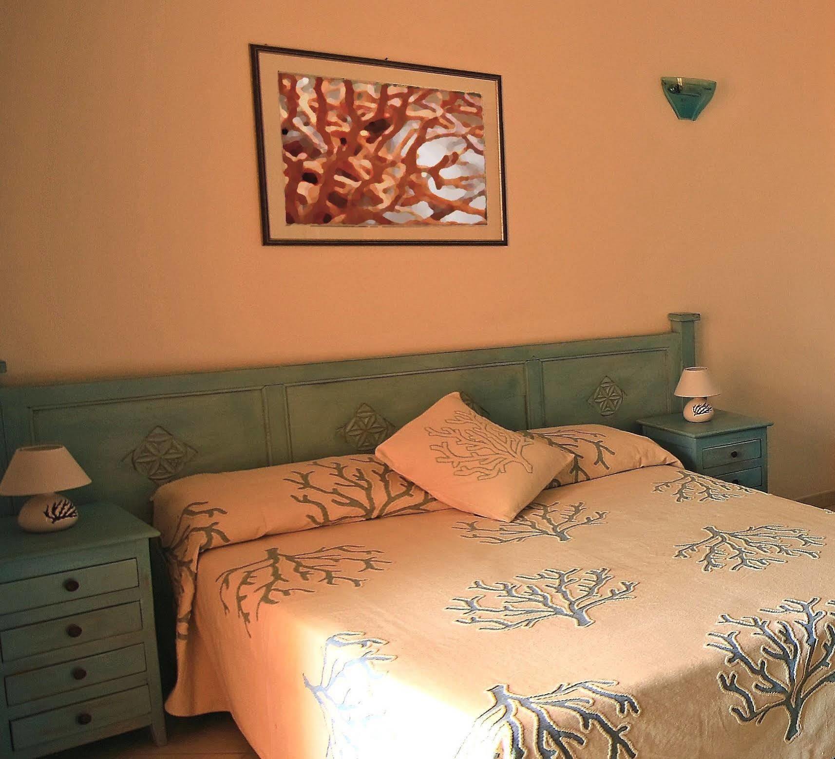Borgo Saraceno Hotel-Residence سانتا تيريزا غالّورا المظهر الخارجي الصورة