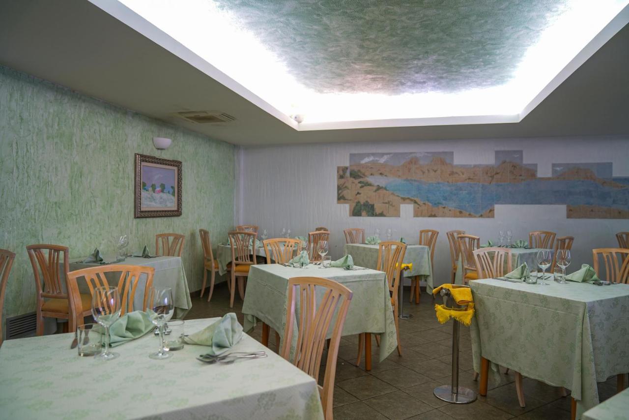 Borgo Saraceno Hotel-Residence سانتا تيريزا غالّورا المظهر الخارجي الصورة