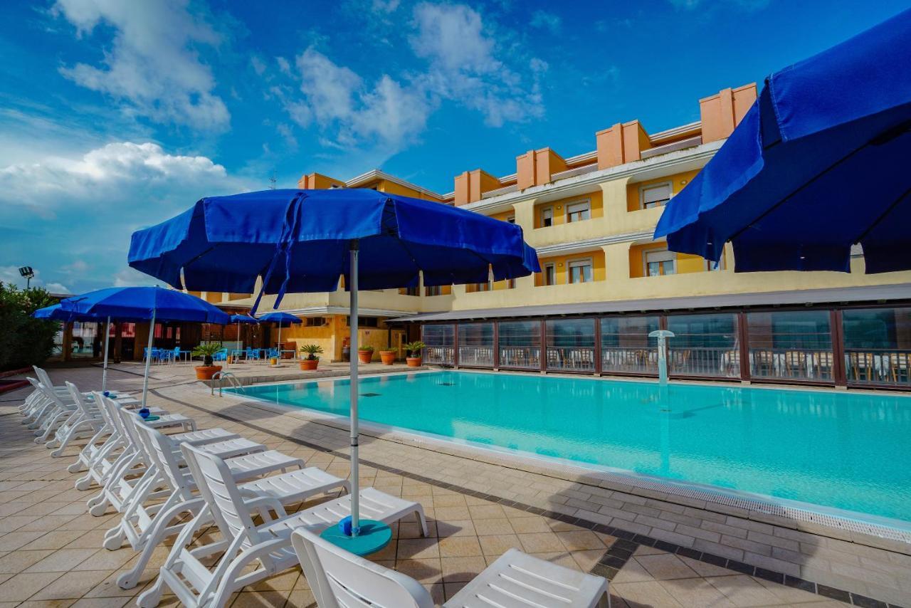 Borgo Saraceno Hotel-Residence سانتا تيريزا غالّورا المظهر الخارجي الصورة
