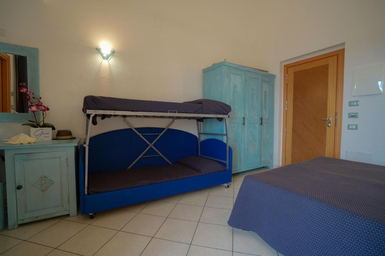 Borgo Saraceno Hotel-Residence سانتا تيريزا غالّورا المظهر الخارجي الصورة