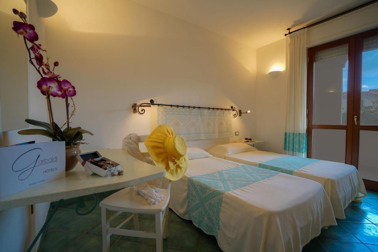 Borgo Saraceno Hotel-Residence سانتا تيريزا غالّورا المظهر الخارجي الصورة