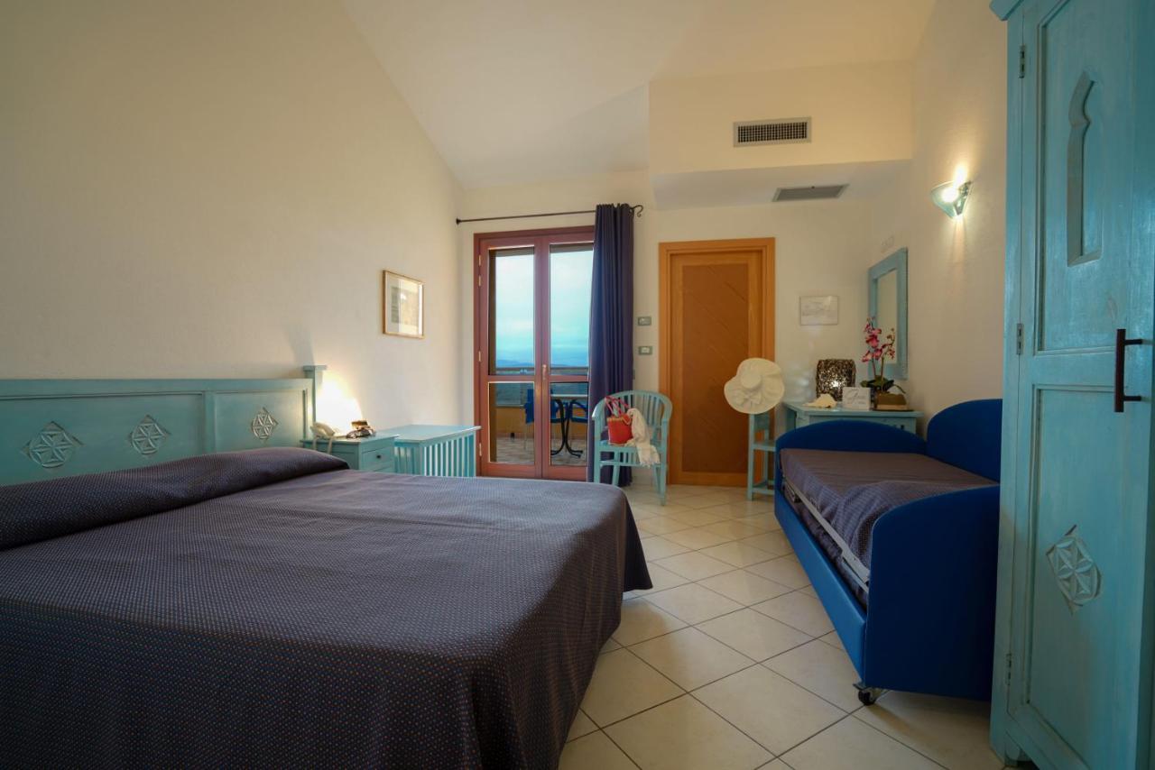 Borgo Saraceno Hotel-Residence سانتا تيريزا غالّورا المظهر الخارجي الصورة