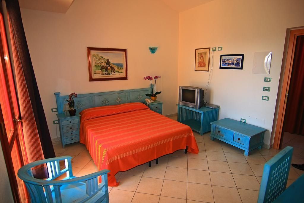 Borgo Saraceno Hotel-Residence سانتا تيريزا غالّورا المظهر الخارجي الصورة